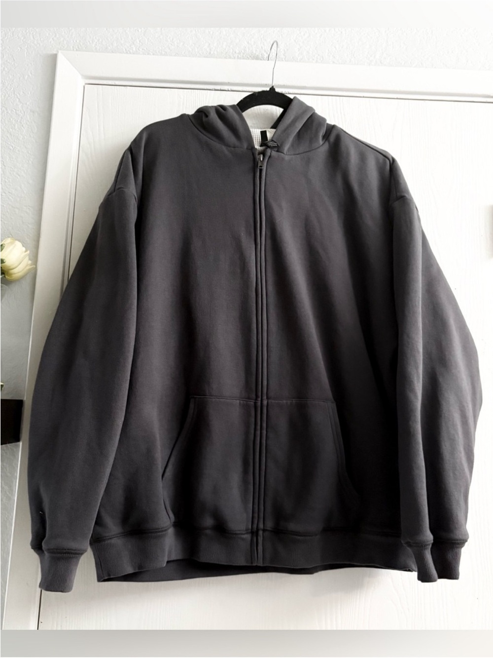 SKIMS Men's Charcoal Full-Zip Hooded Sweatshirt - Classic Hoodie Size Medium